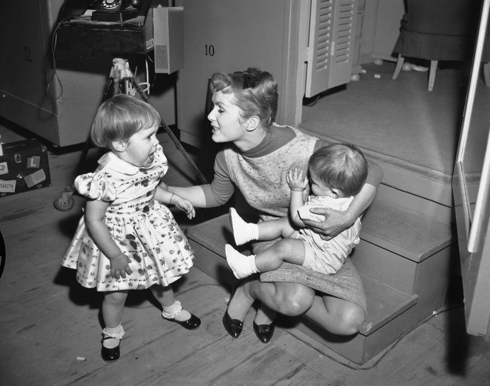 Debbie_Reynolds_10762.jpg