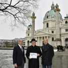 Beim Presstermin der Initiative "Rettet die Karlskirche" beim Winterthur-Gebäude