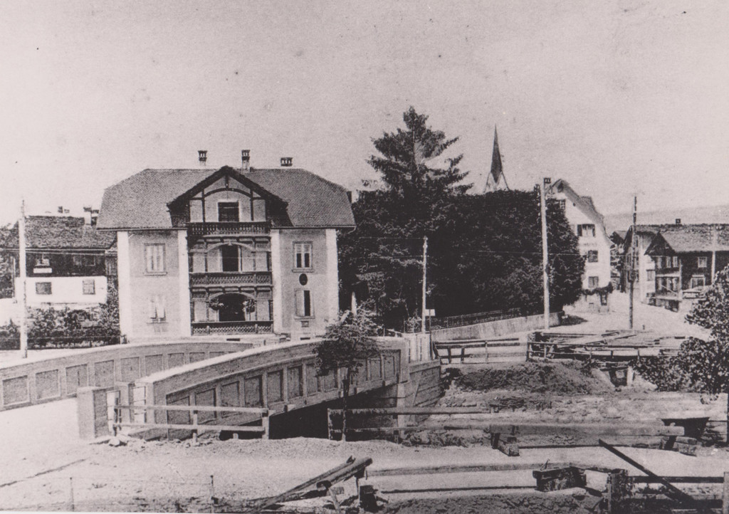 Wolfhaus 001.jpg