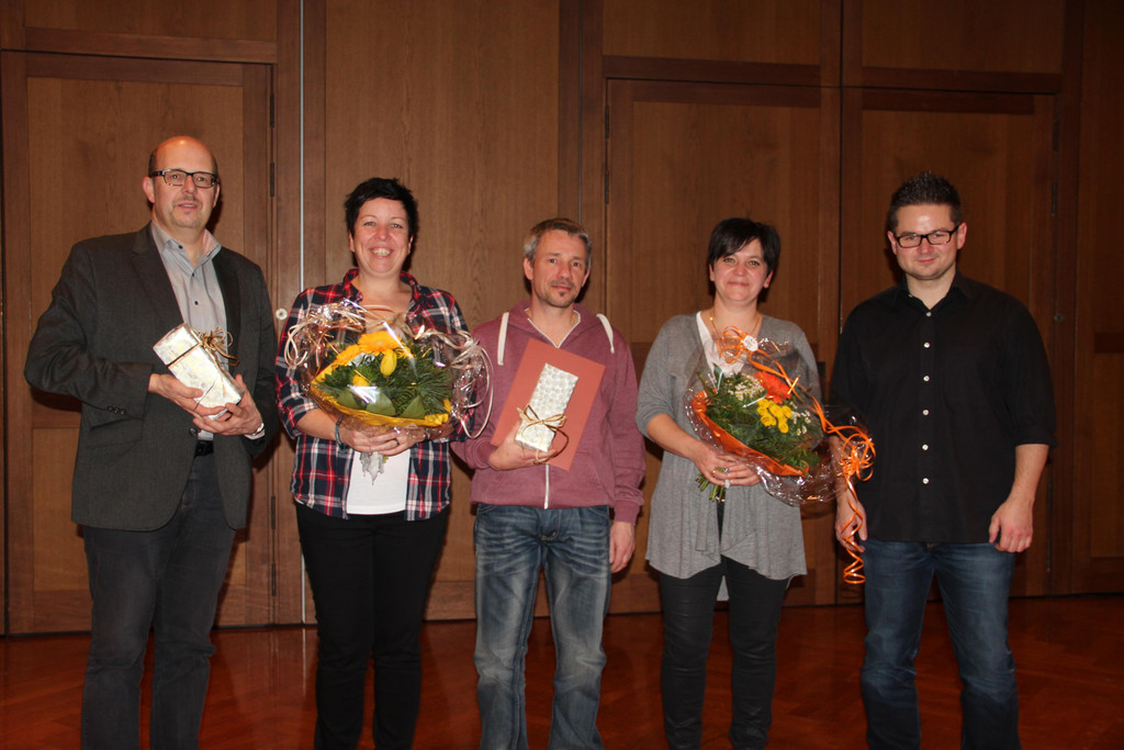 Jubilare Lothar Hinteregger_ Sandra Bayr_ Thomas J__ger_ Birgit J__ger und Kapellmeister Mathias Schmidt.JPG