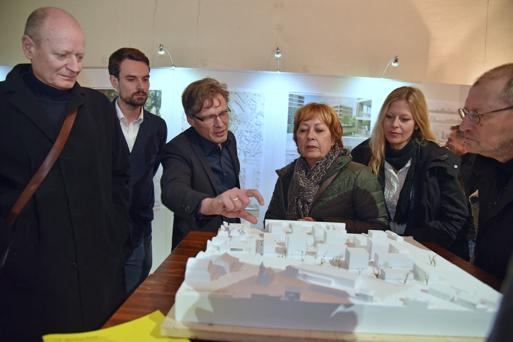 i_R_AusstellungVierLindenQuartier4.jpg