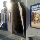 Ungebremst in Jet-Tankstelle gerast 