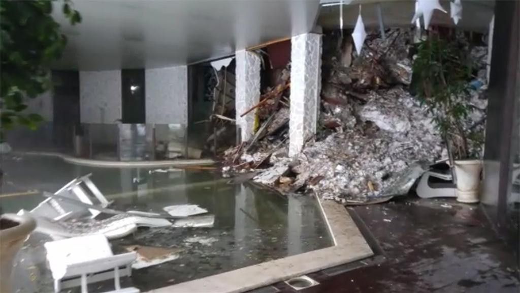 Italy_Quake_Avalanche_99309.jpg