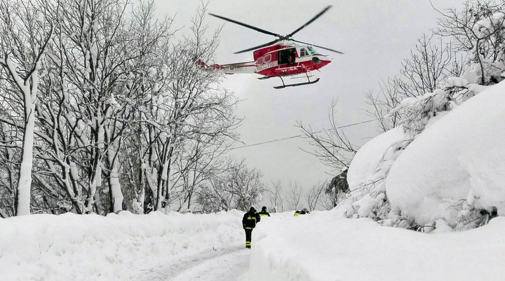 Italy_Quake_Avalanche_38545.jpg