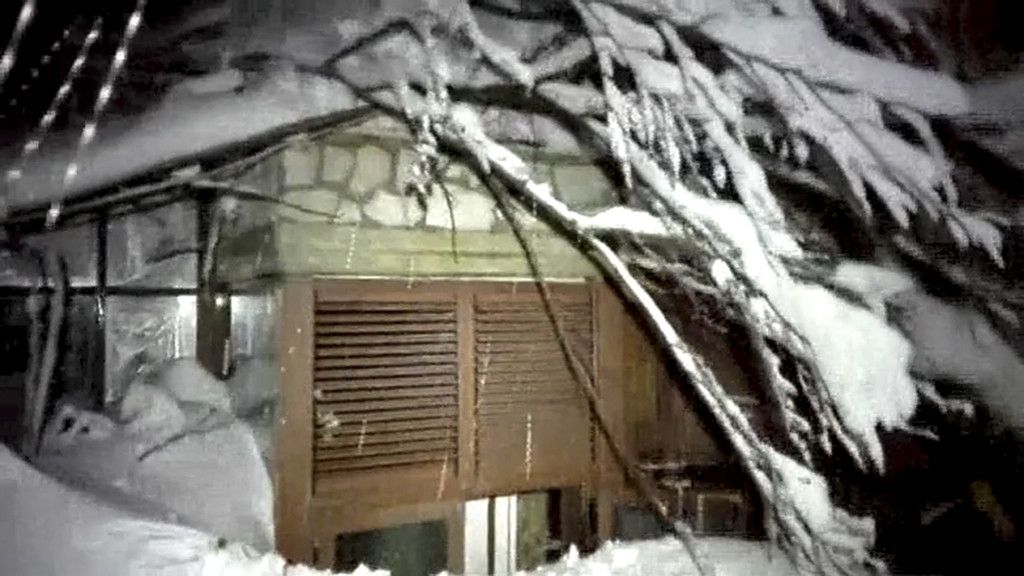 Italy_Quake_Avalanche_54189.jpg