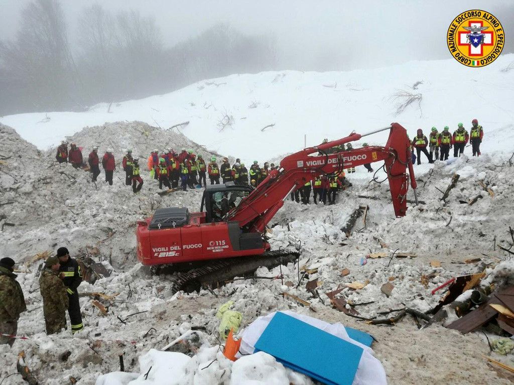 Italy_Avalanche_56103.jpg