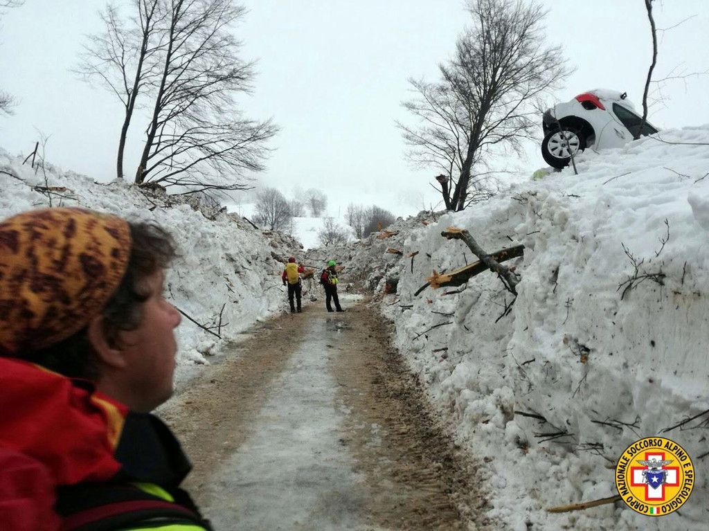Italy_Avalanche_52906.jpg