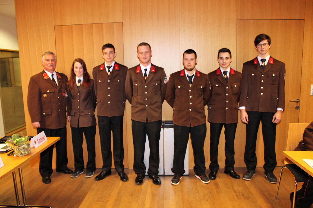 Leisteten den Feuerwehreid.jpg