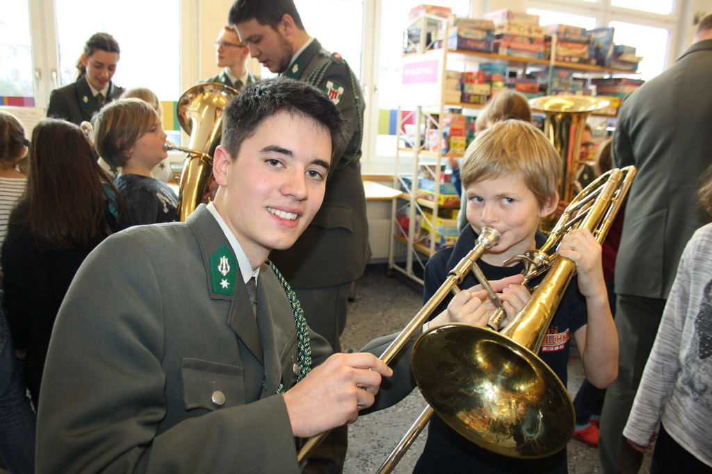 Musikverein WERBUNG in der Schule Milit__rmusik A 25-01-2017 BMS _6_.JPG