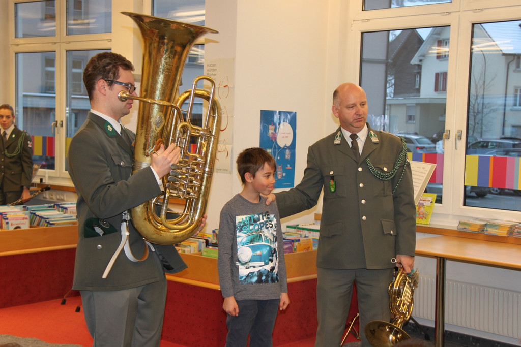 Musikverein WERBUNG in der Schule Milit__rmusik C 25-01-2017 PR__SENTATION _6_.JPG