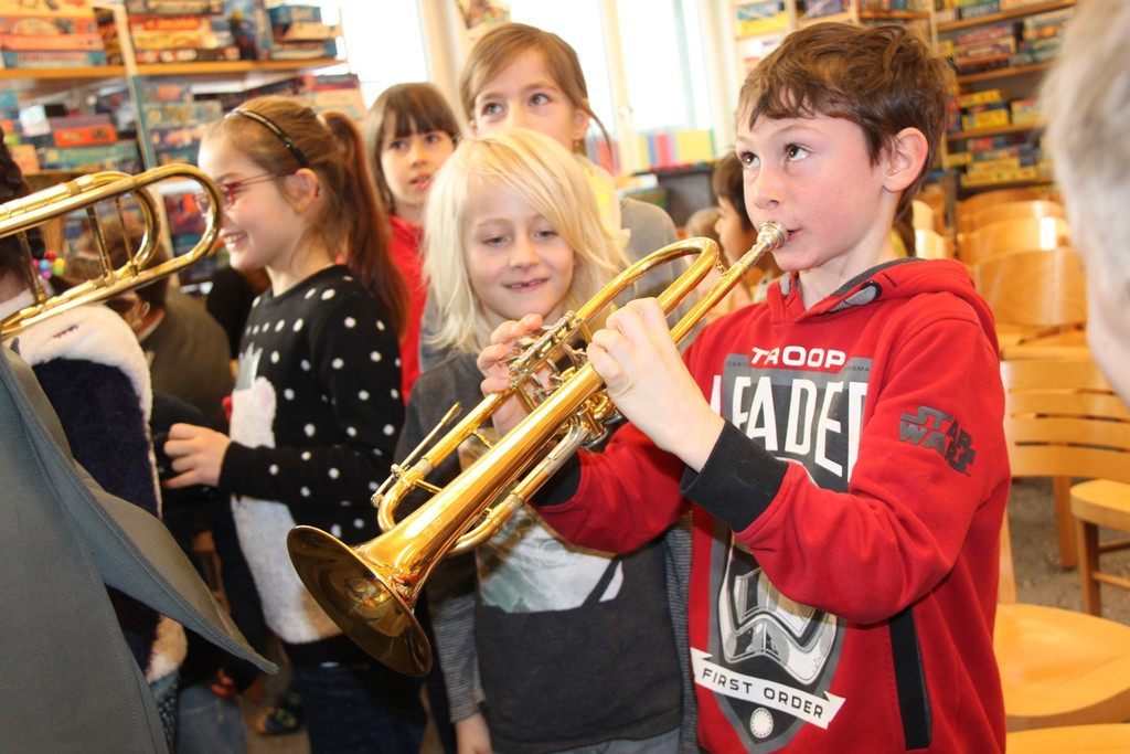 Musikverein WERBUNG in der Schule Milit__rmusik C 25-01-2017 PR__SENTATION _8_.JPG