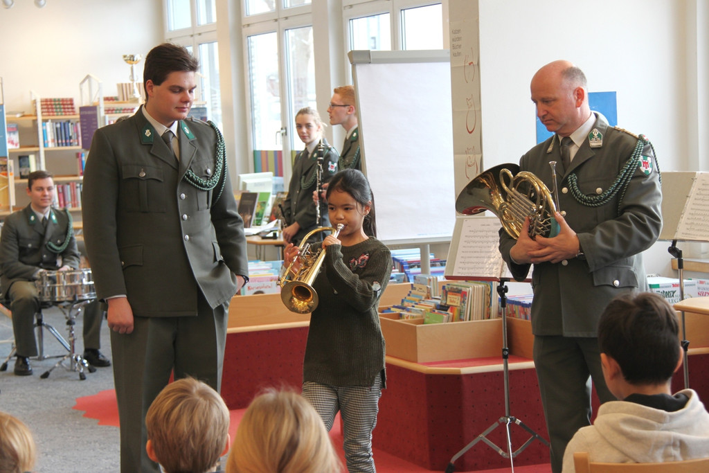Musikverein WERBUNG in der Schule Milit__rmusik C 25-01-2017 PR__SENTATION _18_.JPG