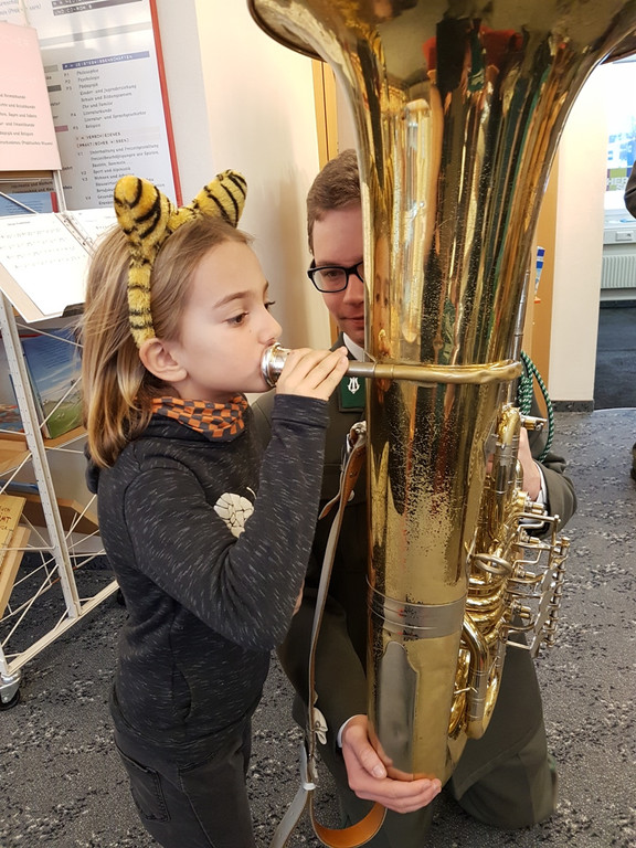 Musikverein WERBUNG in der Schule Milit__rmusik C 25-01-2017 PR__SENTATION _26_.jpg