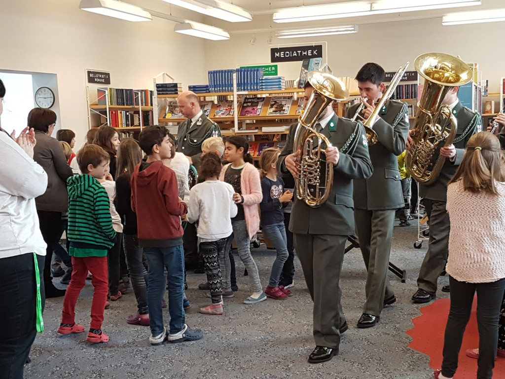 Musikverein WERBUNG in der Schule Milit__rmusik C 25-01-2017 PR__SENTATION _30_.jpg