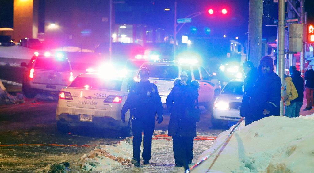 2017-01-30T034847Z_1858370826_RC1BD6EA0E90_RTRMADP_3_CANADA-MOSQUE-SHOOTING.JPG