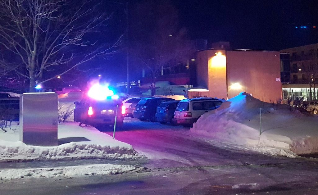 2017-01-30T030559Z_1701266731_RC1789F5A9B0_RTRMADP_3_CANADA-MOSQUE-SHOOTING.JPG