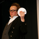 Undurchschaubare Kartentricks begeisterten das Publikum.JPG