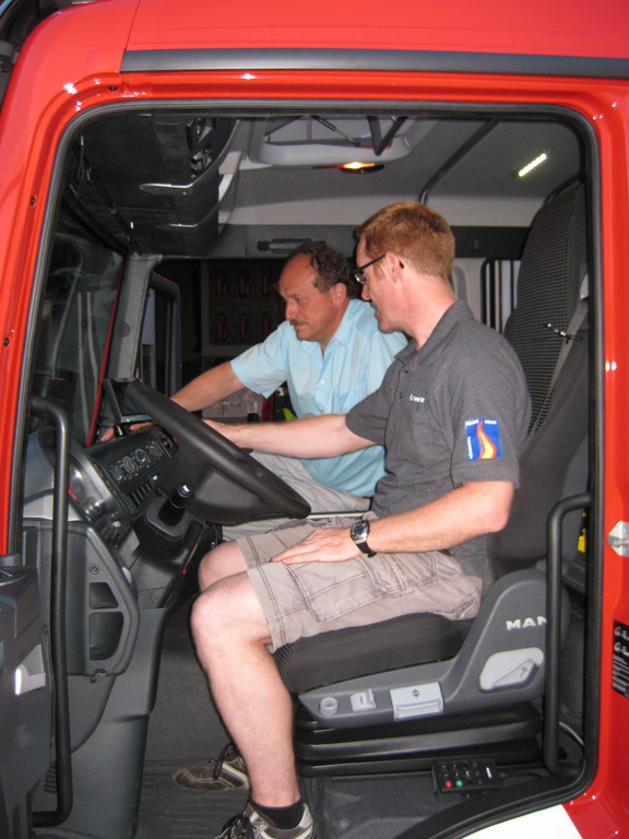 Versorgungsfahrzeug Feuerwehr H__rbranz 012.jpg