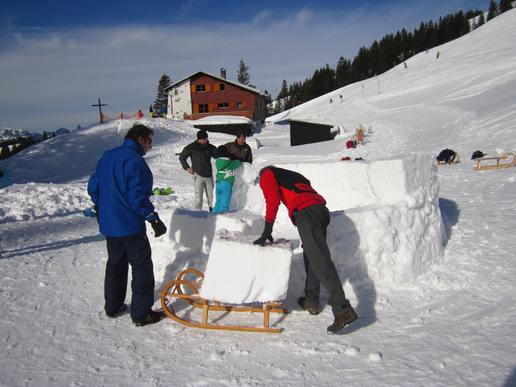 BK_Iglu bauen und rodeln Laterns 35.jpg