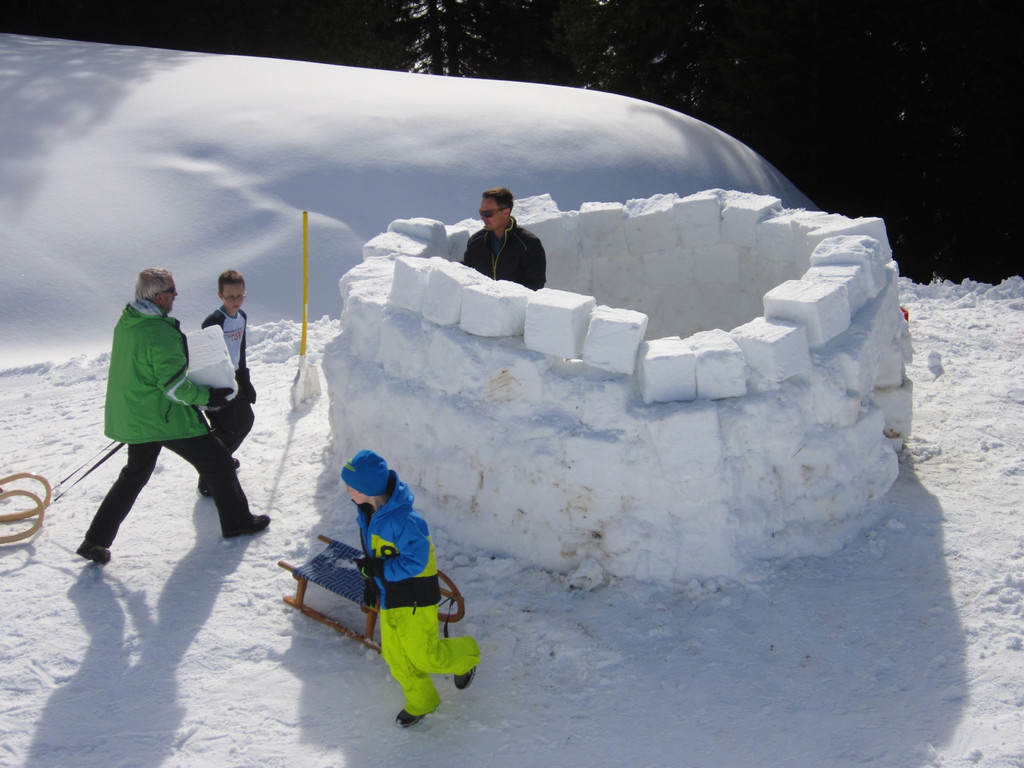 BK_Iglu bauen und rodeln Laterns 53.jpg