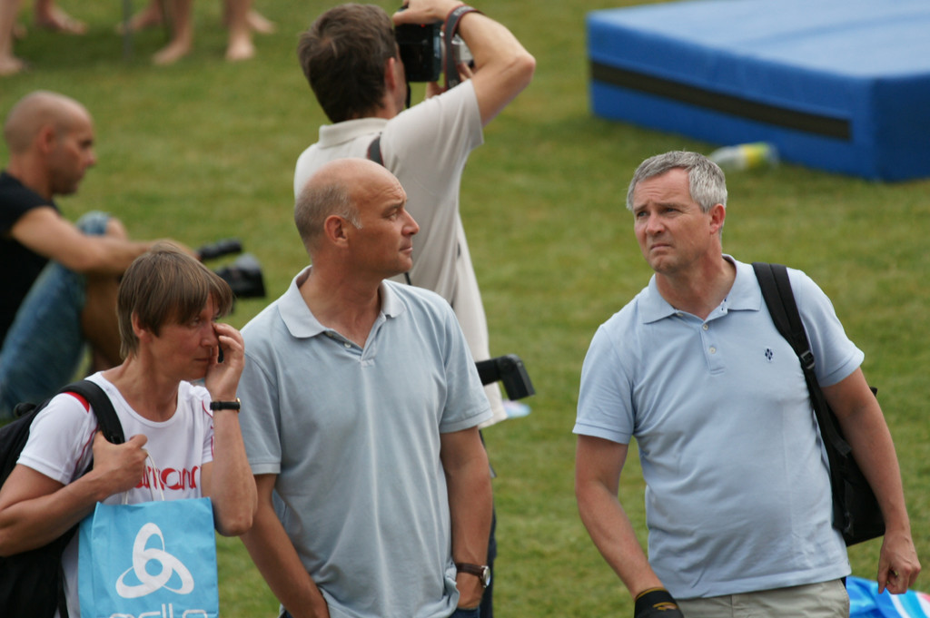Landesjugenturnfest 2010 Nachdenklicher Obmann  Gerd.jpg