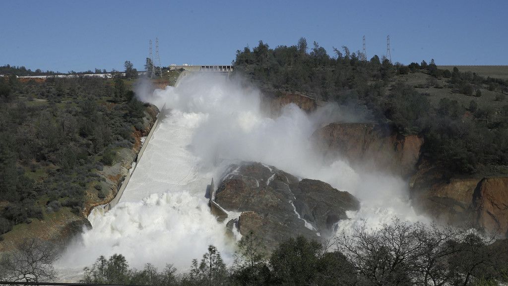 Damage_Dam_89904.jpg