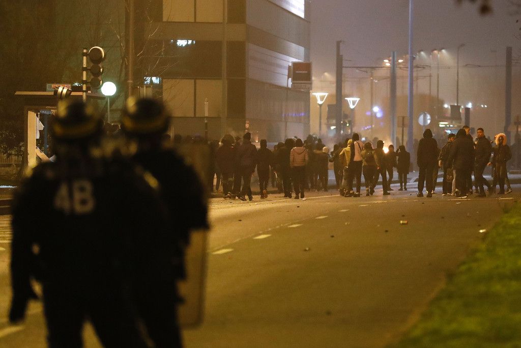 AFP_LM1M6.jpg