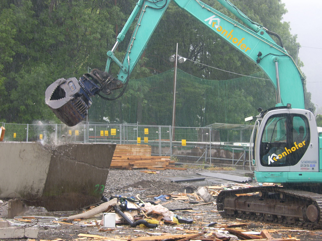 SH101006_JPG-1278333852