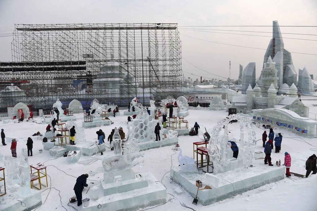 China_Ice_and_Snow_Festival_85300.jpg