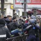 Schüler protestieren gegen Polizeigewalt in Paris