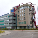 buildings-that-seemingly-could-collapse-in-a-second-03.jpg