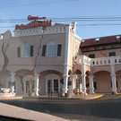 buildings-that-seemingly-could-collapse-in-a-second-10.jpg