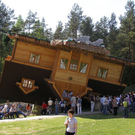 buildings-that-seemingly-could-collapse-in-a-second-14.jpg