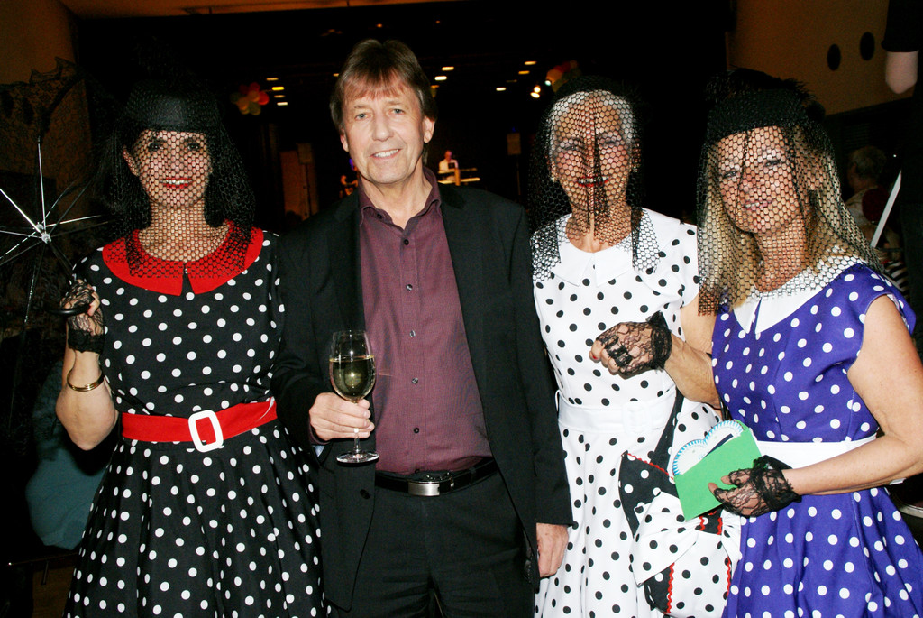 Verena_ Ilse und Roswitha mit Bgm_ Fritz Maierhofer.JPG