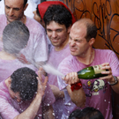 "Viva San Fermin!" - Pamplonas Stierhatz startet