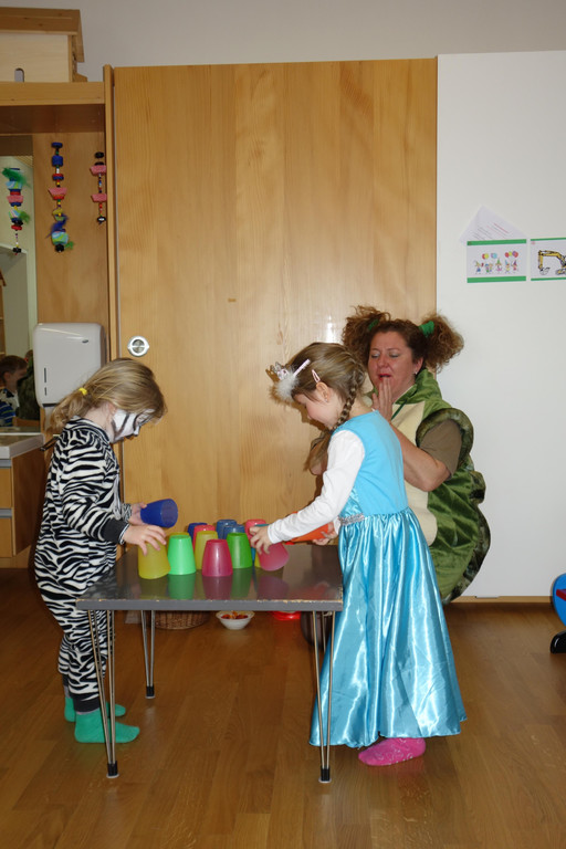 Faschingsfeier _ am 27_2 _53_.JPG