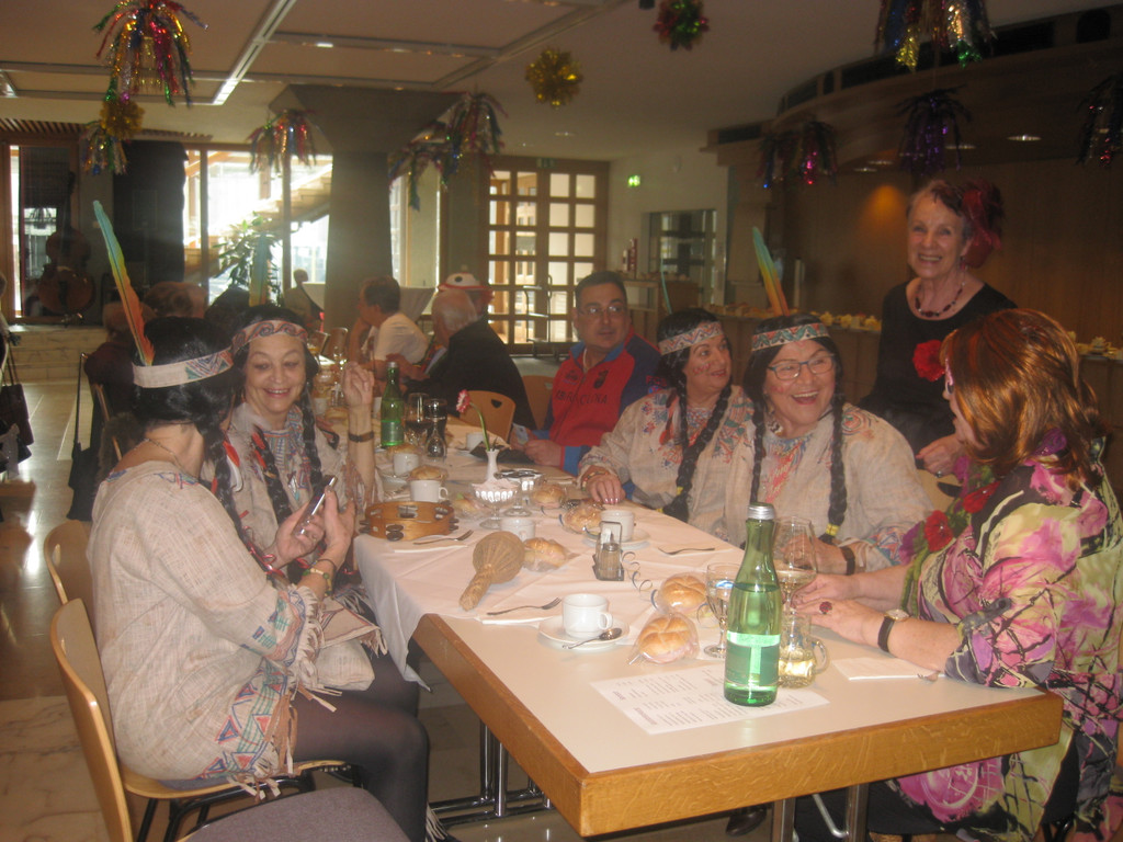 Faschingskr__nzle 14_02_2017 Bild 3.JPG