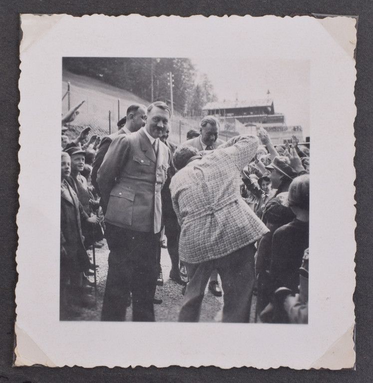 hitler3.jpg