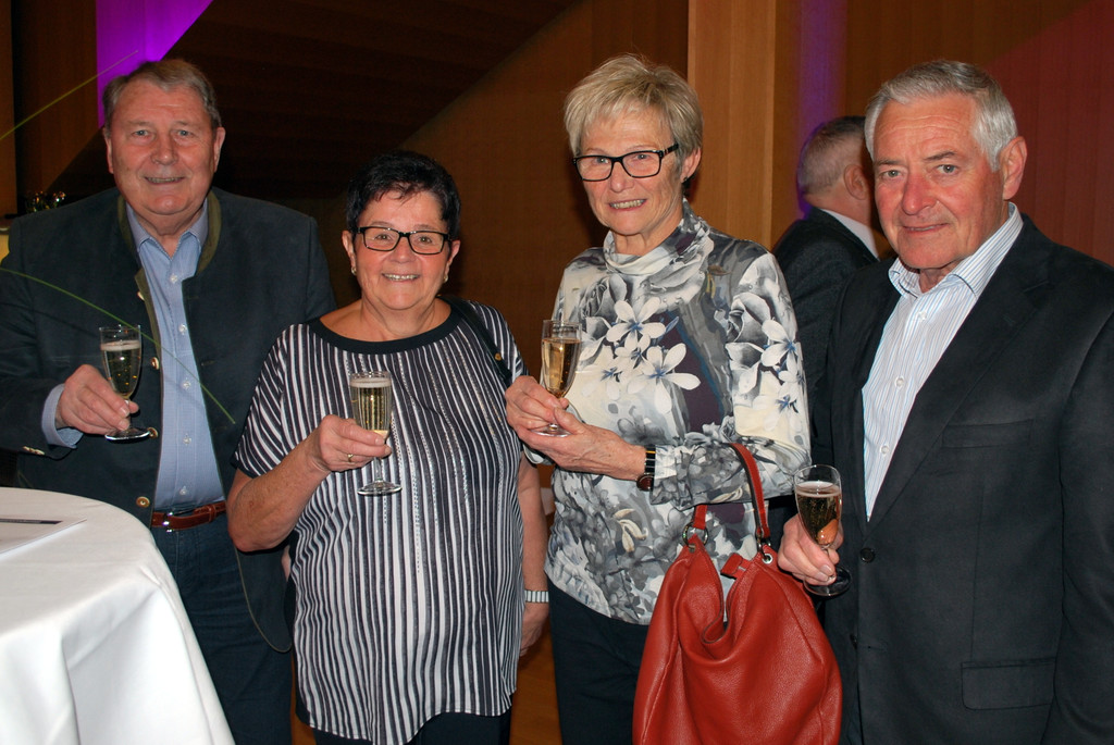 Str__hle Werner_ Vonbun Irmgard_ Annelis und Sigi Telfser.JPG