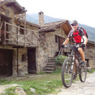 BK_HEFE_FahrRad2016_Transalp_Dorf.jpg