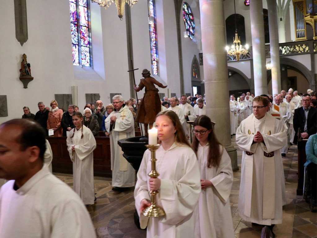 KOE_Priesterweihe Dariusz Radziechowski 4.jpg