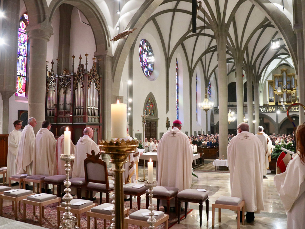 KOE_Priesterweihe Dariusz Radziechowski 10.jpg