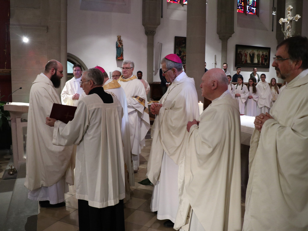 KOE_Priesterweihe Dariusz Radziechowski 32.jpg