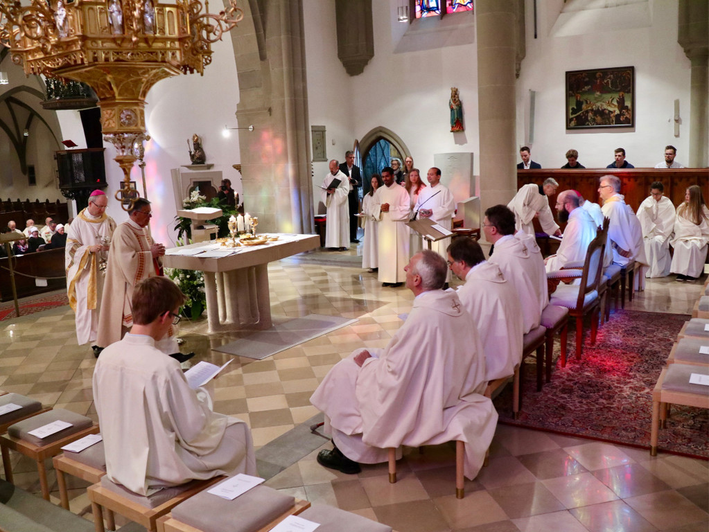 KOE_Priesterweihe Dariusz Radziechowski 40.jpg