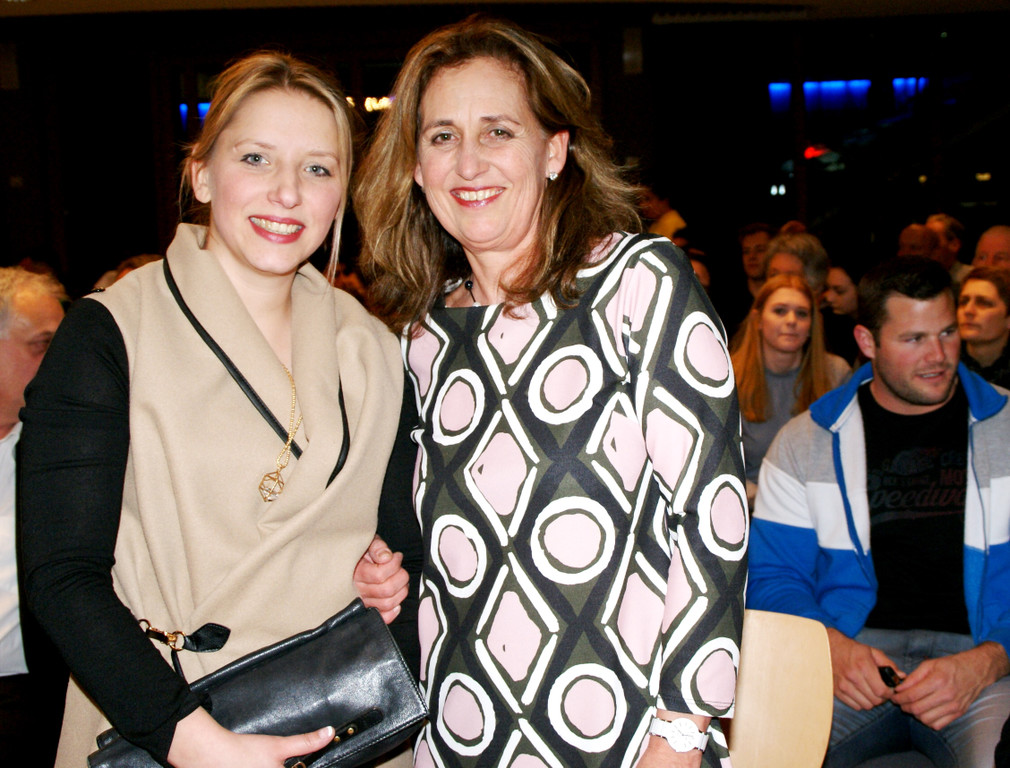 v_li_ Nicole Hosp_ Doris Dobros 1.JPG