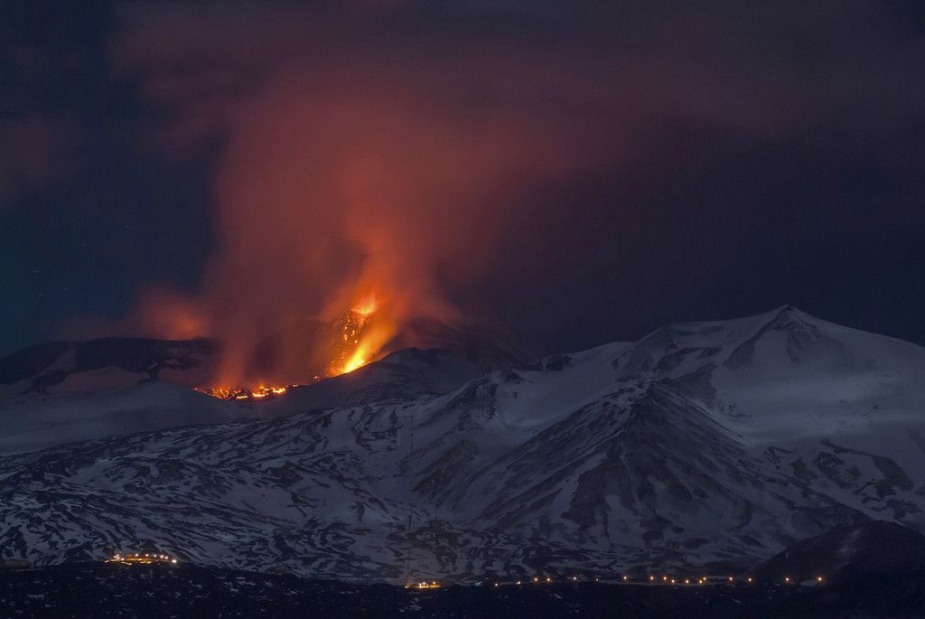 APTOPIX_Italy_Etna_Volcano_01920.jpg
