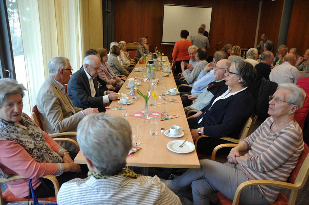 man lernt sich kennen1.jpg