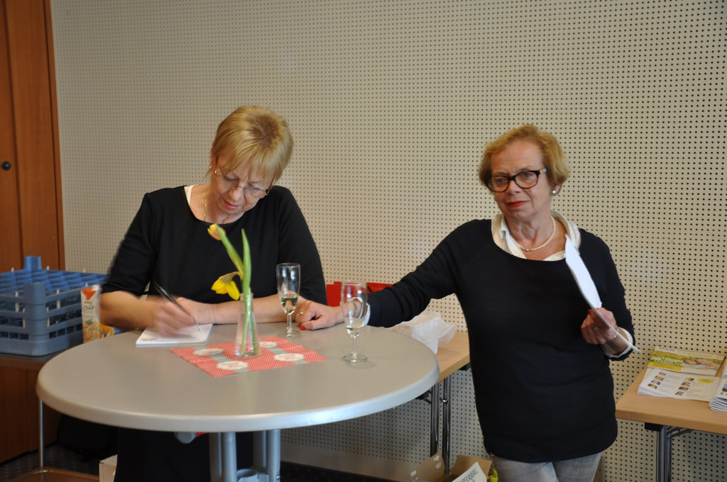 2 Vorstandsladies.jpg