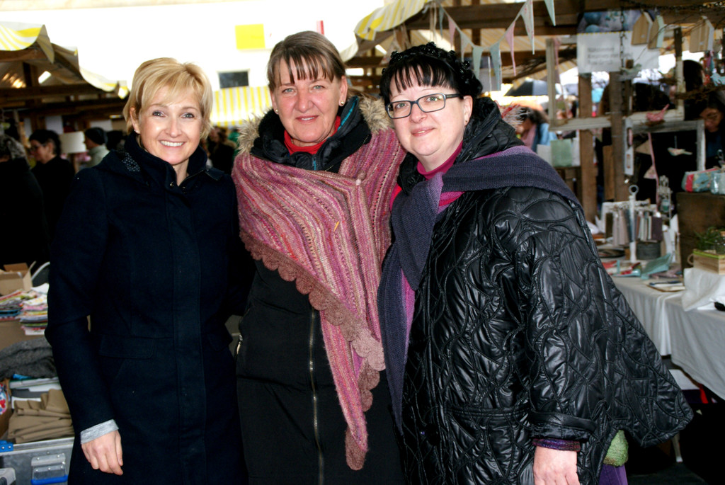 v_li_ Danielle_ Gabriele und Corinna genossen den Marktbummel.JPG
