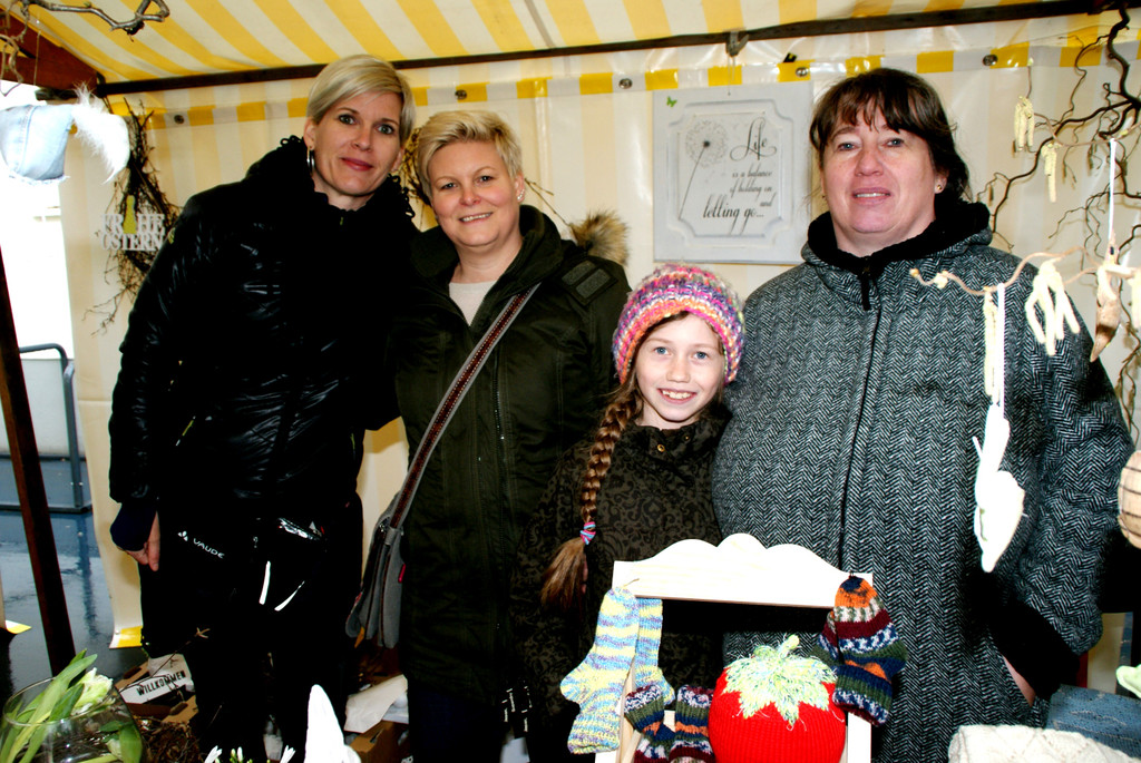 v_li_ Silke Br__ndle_ Patricia Pozzera_ Nicole und Claudia Rinderer.JPG